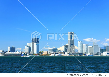 [Kanagawa Prefecture] Mt. Fuji and Yokohama Minatomirai, where building development is progressing 86510757