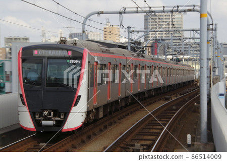 [A] 都營地鐵淺草線5500型（京急蒲田方向） 86514009