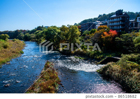 從樹之城看中洲和觀音石窟仙台廣瀨川秋牛越橋 86518682