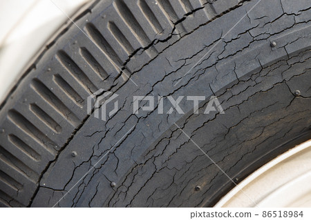 Car body deterioration and rust, dents 86518984