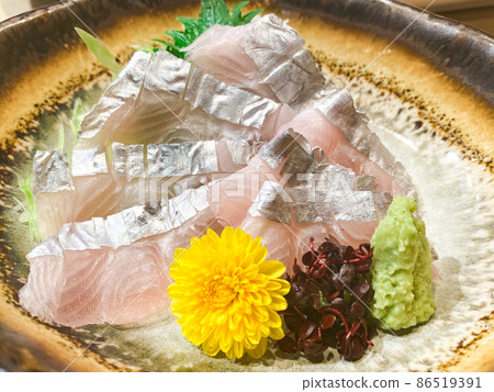 Fresh hairtail sashimi 86519391