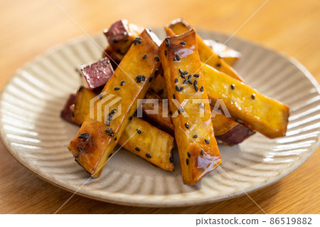 Candied sweet potato 86519882