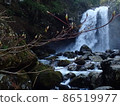 Nino Falls around May in spring. The vegetation in front of the fresh green and the waterfalls and mountain streams overflowing with snowmelt are wonderful. 86519977