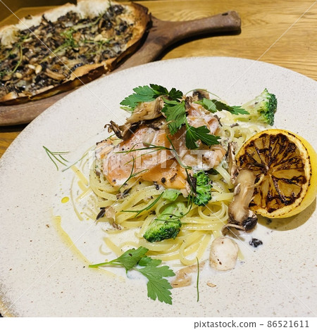 Fashionable lunch Fashionable lunch 86521611