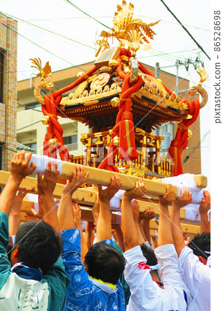 浦安三社祭神轎的景象 86528698
