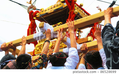 浦安三社祭神轎的景象 86528699