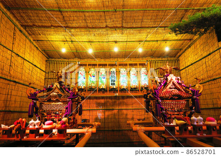 Scenery of a portable shrine at the Urayasu Sansha Festival Scenery of a portable shrine at the Urayasu Sansha Festival 86528701