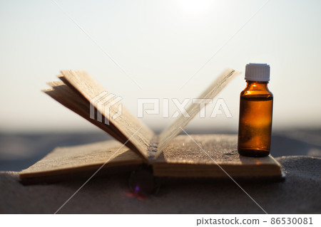 Blank paper book for the preparation of natural herbal medicines. 86530081
