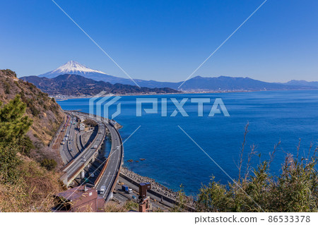 (靜岡縣)早春從沙田峠看到的富士山 (靜岡縣)早春從沙田峠看到的富士山 86533378