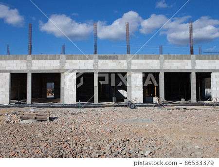 Construction site, visible reinforcement - blue sky 86533379