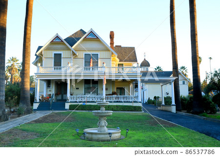 Victorian single-family home near Los Angeles, Letlands, California Victorian single-family home near Los Angeles, Letlands, California 86537786