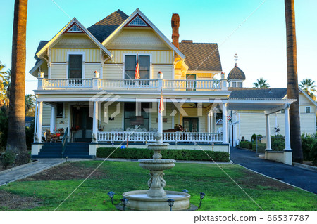 Victorian single-family home near Los Angeles, Letlands, California Victorian single-family home near Los Angeles, Letlands, California 86537787