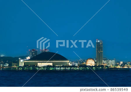 從鹿島看福岡市夜景 86539549