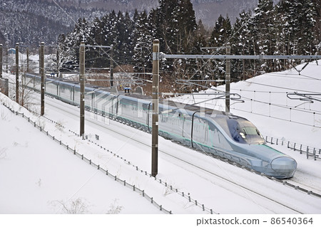 Hokkaido Shinkansen Yunosato Chinai (Shin) -Kikonai JR East E956 series S13 formation (Sendai) ALFA-X 86540364