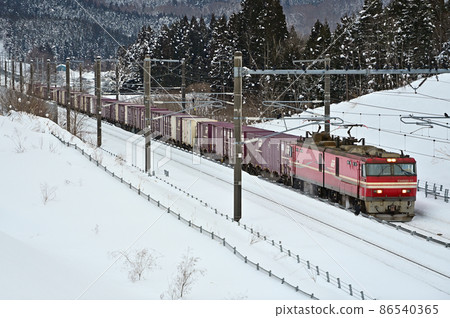 Hokkaido Shinkansen Yunosato Chinai (Shin) -Kikonai JR Freight EH800-17 (Goryokaku) 86540365