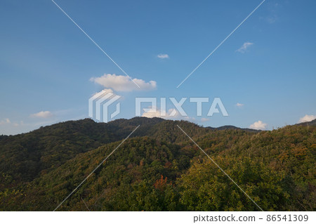 《Shimane Prefecture》 Sunny day, scenery from Honozan Park [November] 86541309