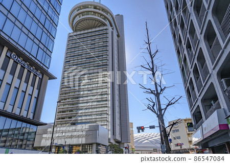 文京區市民中心和東京文京區千川通沿線的城市景觀 文京區市民中心和東京文京區千川通沿線的城市景觀 86547084