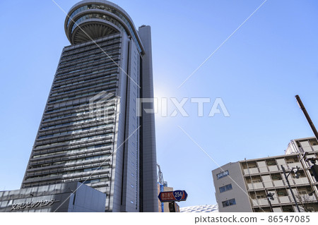 文京區市民中心和東京文京區春日通的城市景觀 文京區市民中心和東京文京區春日通的城市景觀 86547085