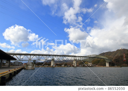 Sakai Suido Bridge (taken from the vicinity of the Sakaiminato City Fisheries Wholesale Market, Tottori Prefecture) 86552030