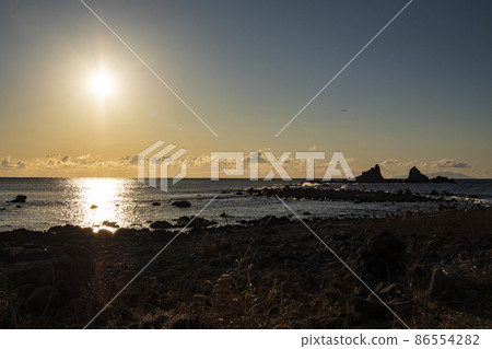 Winter on the Manazuru Peninsula in Manazuru Town, Ashigarashimo District, Kanagawa Prefecture, a scenic spot on the Izu Peninsula Winter on the Manazuru Peninsula in Manazuru Town, Ashigarashimo District, Kanagawa Prefecture, a scenic spot on the Izu Peninsula 86554282