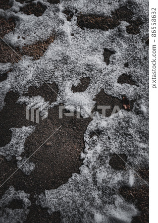 殘雪的形狀 殘雪的形狀 86558632