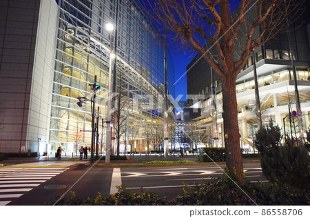 Yurakucho, Tokyo on a winter night Yurakucho, Tokyo on a winter night 86558706