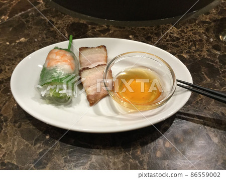 越南菜/脆皮炸蝦春捲和豬肉玫瑰 86559002