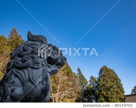 Blue Sky and Guardian Dog 86559702