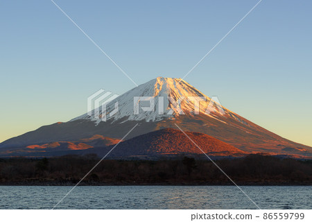 Superb view from Mt. Fuji and Lake Shoji at dusk (Red Fuji) Superb view from Mt. Fuji and Lake Shoji at dusk (Red Fuji) 86559799