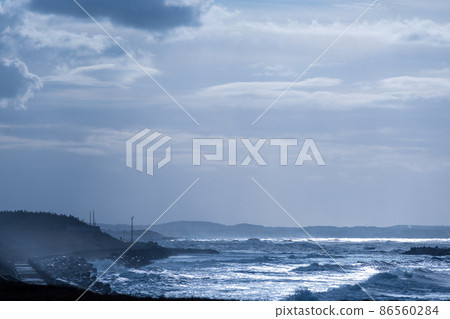 Winter Sea of Japan, Komatsu City, Ishikawa Prefecture, Ataka Beach 86560284