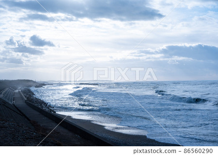 日本冬季海，石川縣小松市，安宅海灘 86560290