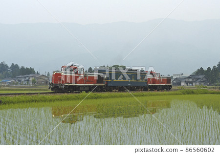 Johana Line Johana-Etchu-Yamada JR West DE10-1116 + Maya 34-2005 + DE10-1541 86560602