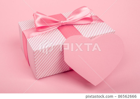 Valentine day gift and heart card Valentine day gift and heart card 86562666