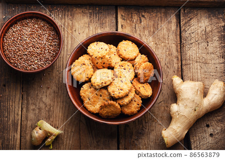 Unsweetened ginger cookies. Unsweetened ginger cookies. 86563879
