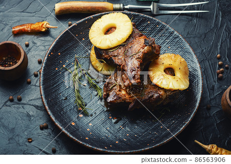 Beef fried with pineapple Beef fried with pineapple 86563906