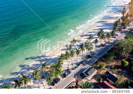 Aerial view of Thungwualaen Beach in Chum phon, Thailand. 86564706