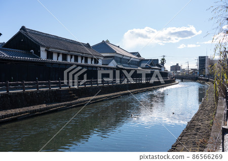 栃木縣栃木市的友羽川和舊倉庫(1月) 栃木縣栃木市的友羽川和舊倉庫(1月) 86566269