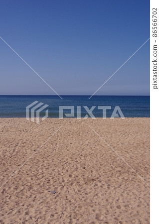 地平線，高度透明的度假海，清澈的藍色沙灘 86566702