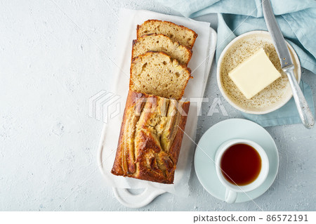 Banana bread. Cake with banana, traditional american cuisine. 86572191