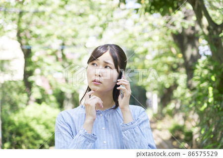 Female call, think outdoors 86575529
