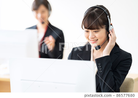 呼叫中心操作員團隊業務商人辦公室 86577680