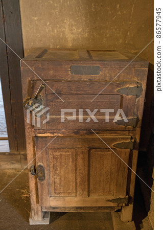 Nanbata Castle Park Former Kaneko Family Residence Icebox Fujimi City 86577945