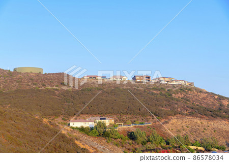 Residential area on a mountain with water reservoir on top at Double Peak Park Residential area on a mountain with water reservoir on top at Double Peak Park 86578034