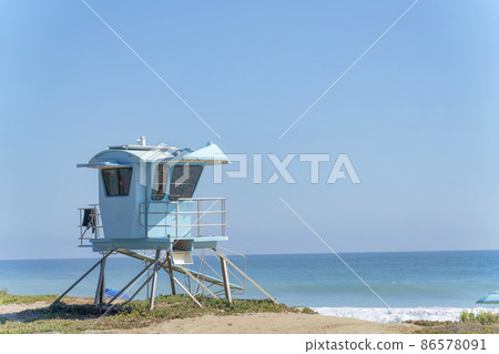 Light blue lifeguard house on the beach at San Clemente, California 86578091