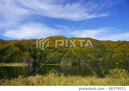 I went to Nagano Prefecture Autumn Salt Road Walking. There was a wonderful lake. (Around Lake Nakatsuna in Shinshu Omachi) I went to Nagano Prefecture Autumn Salt Road Walking. There was a wonderful lake. (Around Lake Nakatsuna in Shinshu Omachi) 86579551