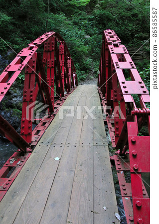Tendaki 在兵庫縣藪部市大谷町被選為日本百佳瀑布之一的著名瀑布。 86585587