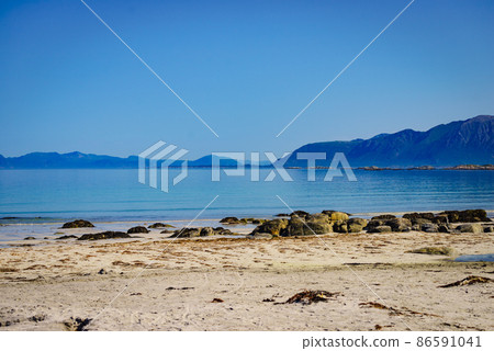 Seascape in Gimsoysand, Lofoten islands, Norway 86591041