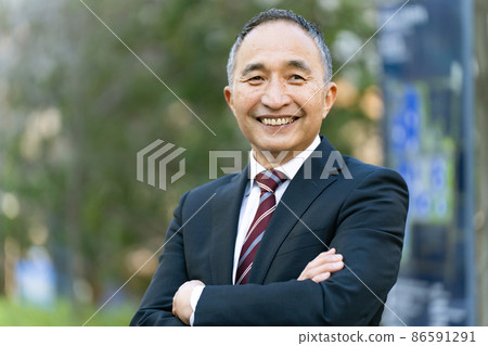 Business senior suit portrait 86591291