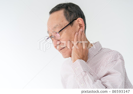 Senior ear deafness 86593147