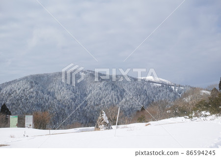Snow mountain Snow mountain 86594245